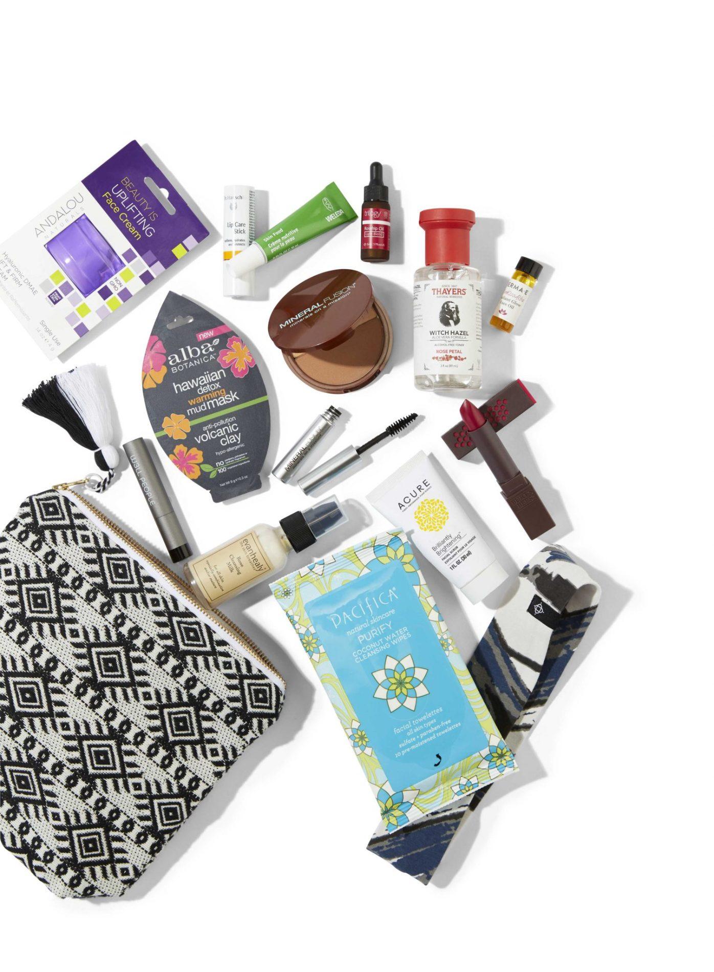 Read more about the article Whole Foods 2018 Limited Edition Beauty Bag Giveaway